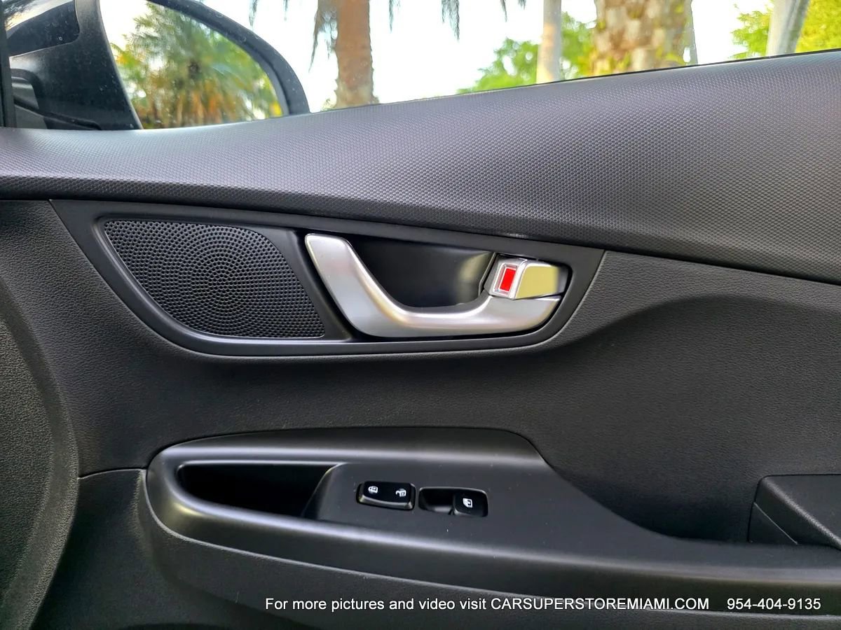Used 2023 Hyundai Kona SEL FWD image 56