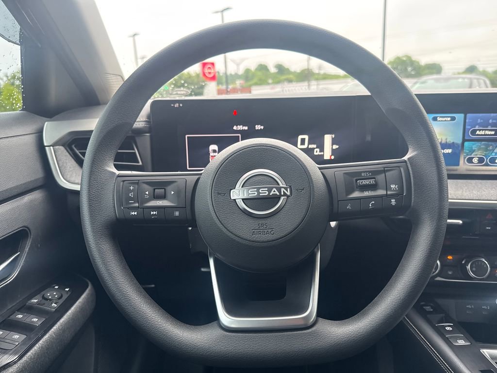 Used 2025 Nissan Kicks SV w/ Illumination Package AWD/4WD image 23