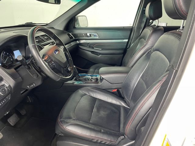 Used 2016 Ford Explorer Sport w/ Equipment Group 401A AWD/4WD image 2