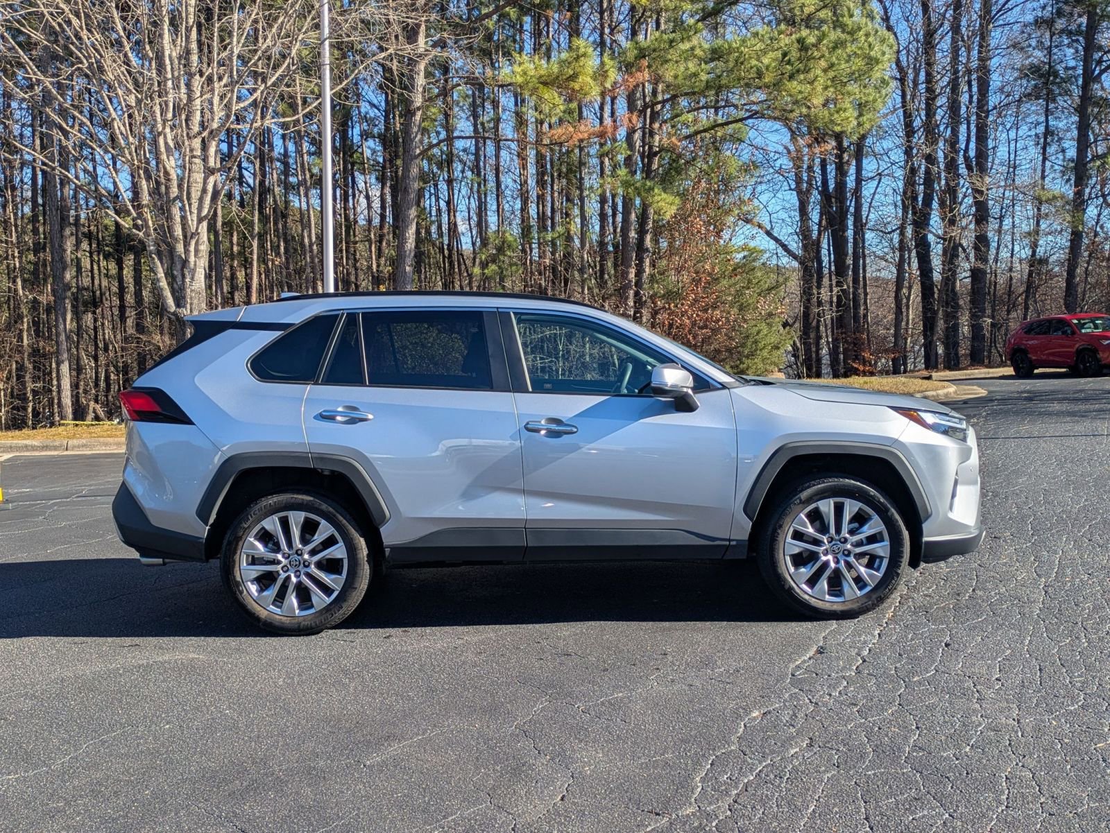 Used 2023 Toyota RAV4 Limited image 4