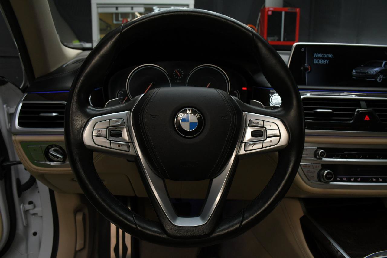 Used 2016 BMW 750i RWD image 25