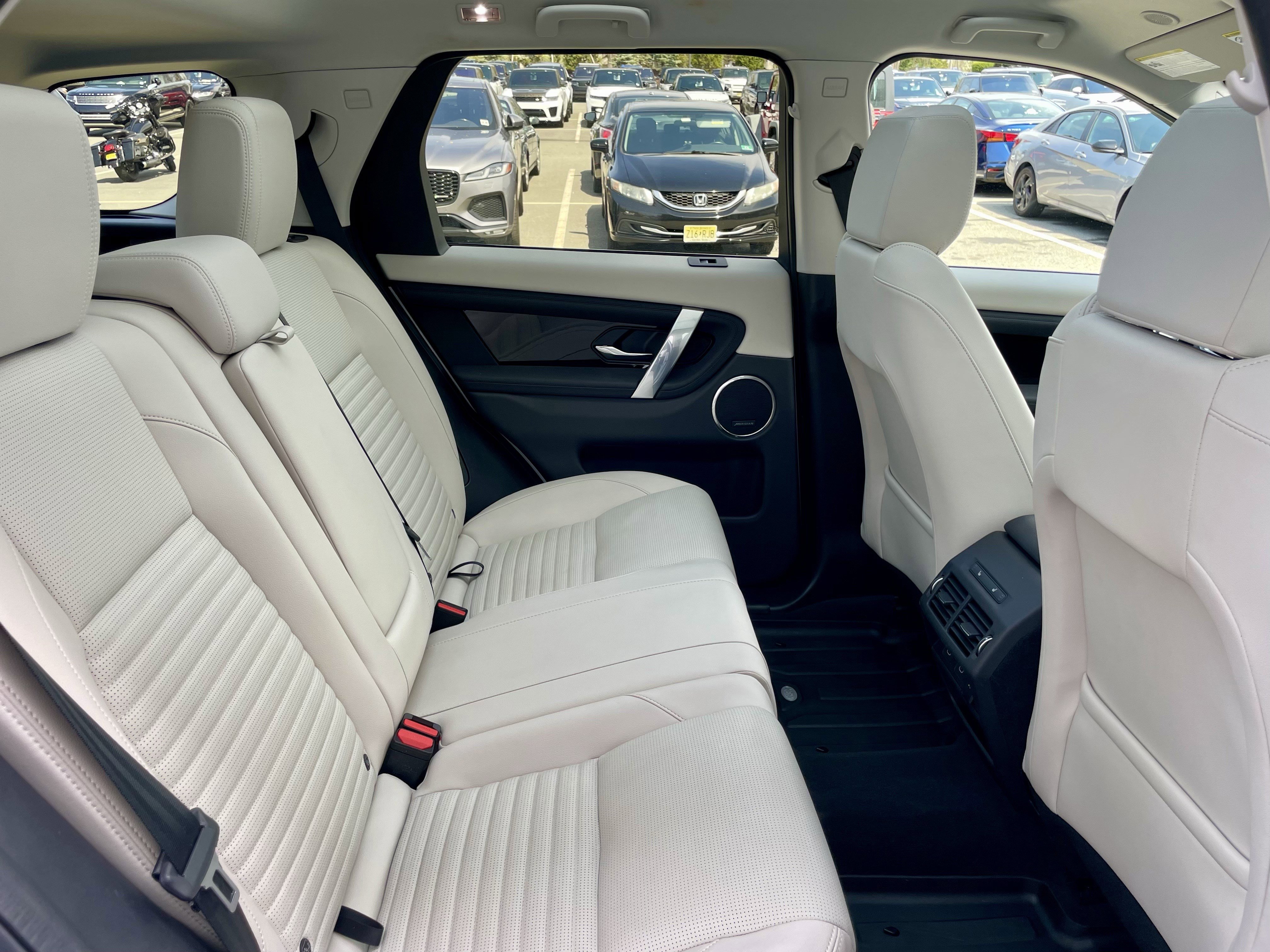 Certified 2024 Land Rover Discovery Sport S image 31