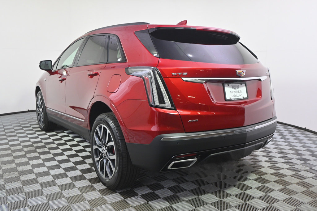 New 2026 Cadillac XT5 Sportv w/ LPO, Floor Liner Package AWD/4WD image 4