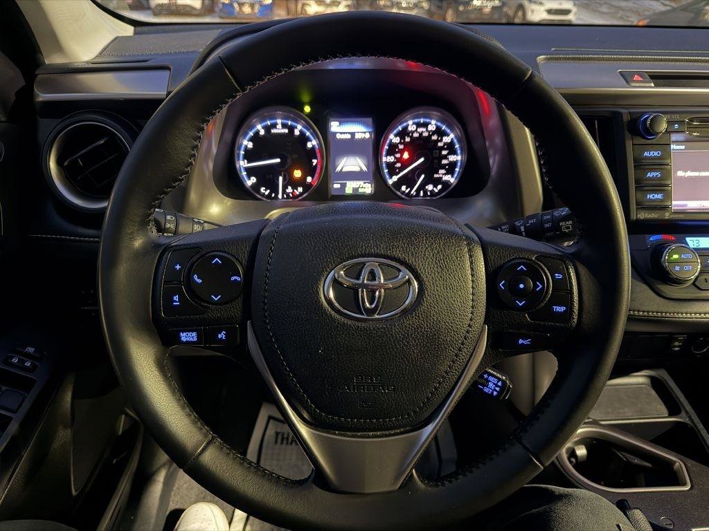 Used 2018 Toyota RAV4 XLE w/ Plus Extra Value Package AWD/4WD image 11