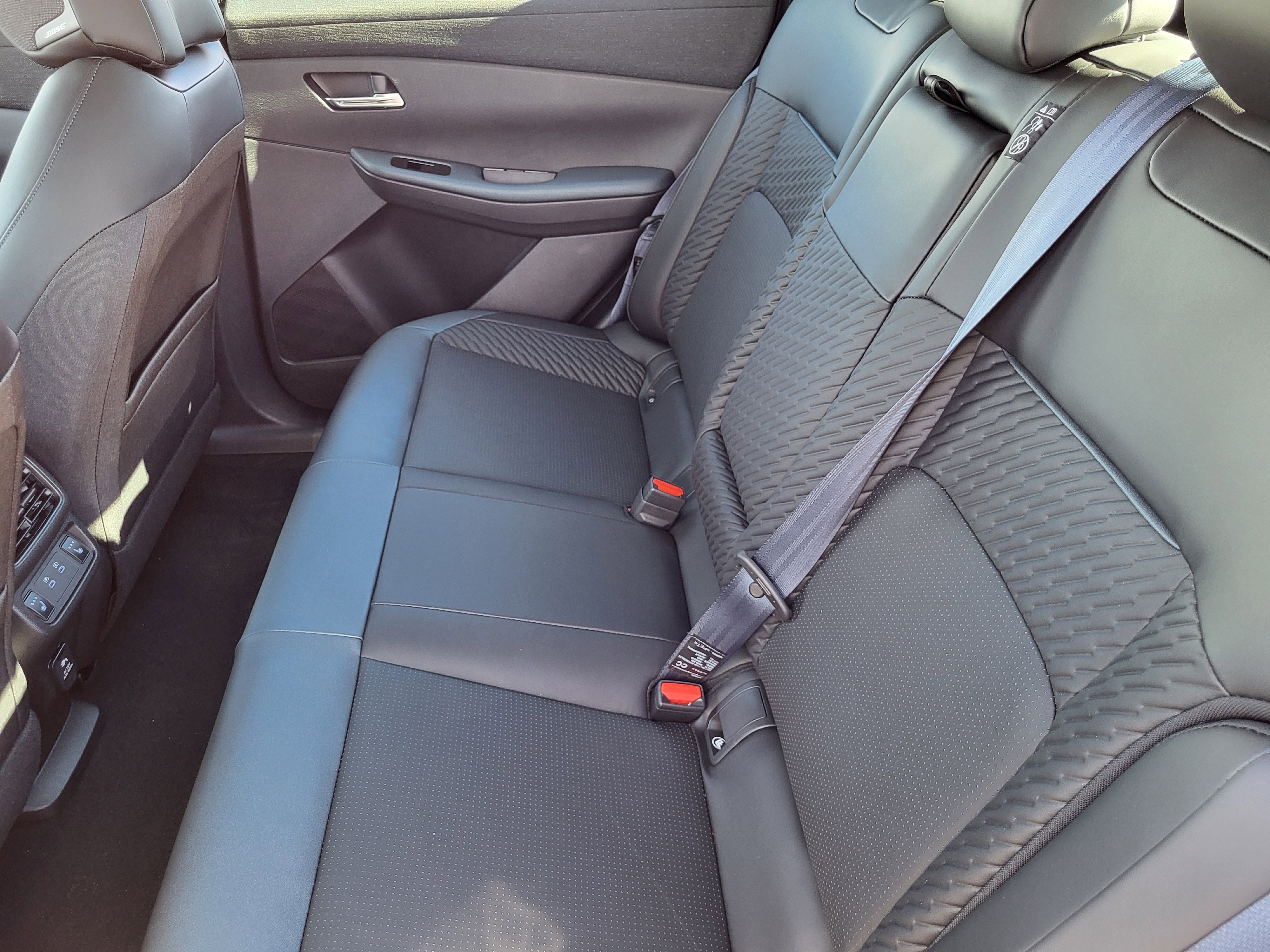 New 2026 Nissan Leaf Platinum+ w/ Cargo Package (Platinum+) image 11