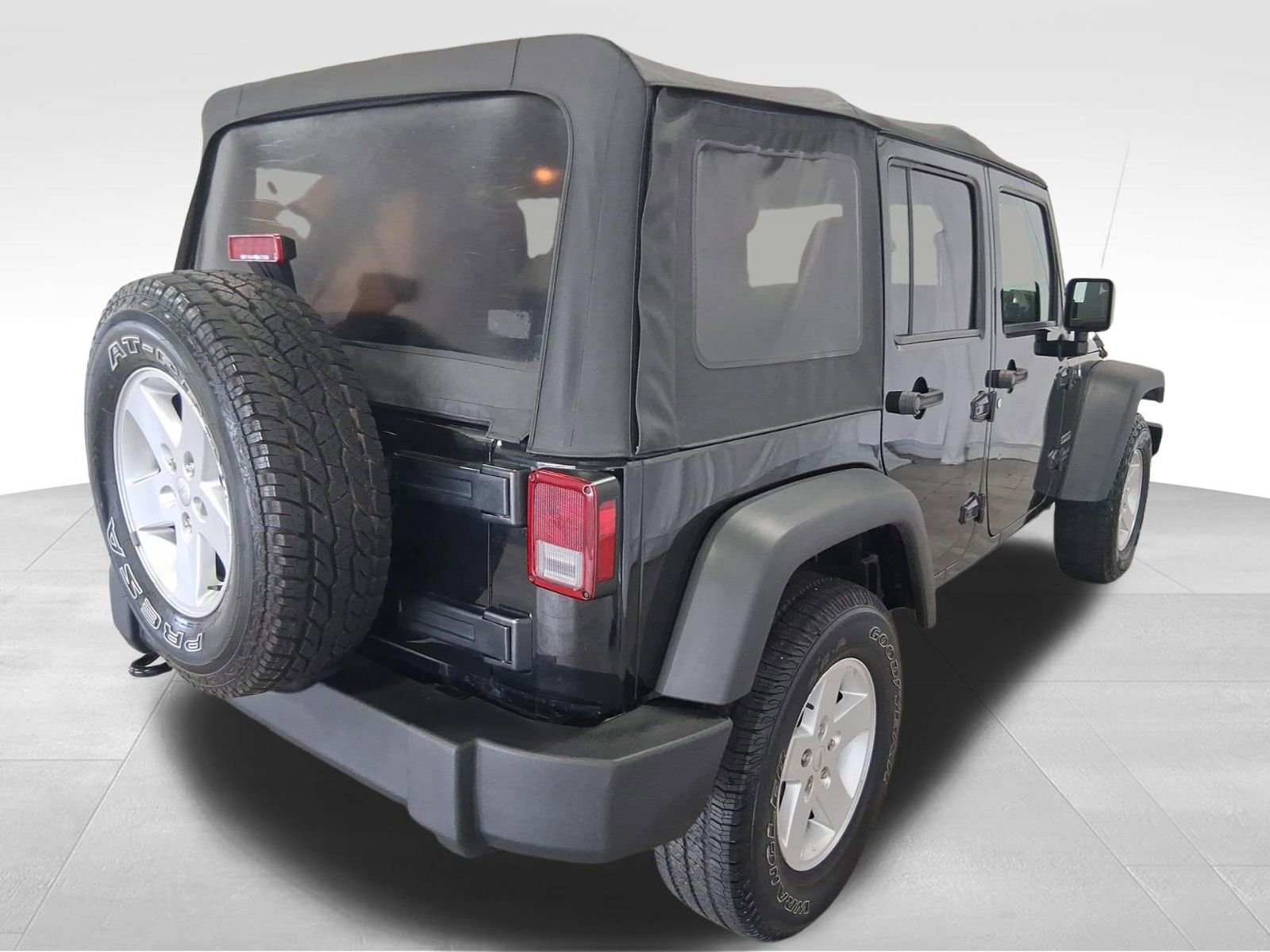 Used 2017 Jeep Wrangler Unlimited Sport w/ Quick Order Package 24S AWD/4WD image 6