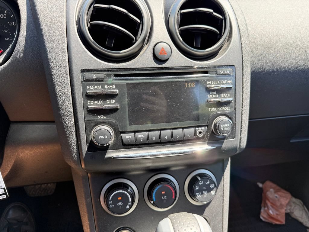Used 2014 Nissan Rogue S w/ Convenience Package AWD/4WD image 11