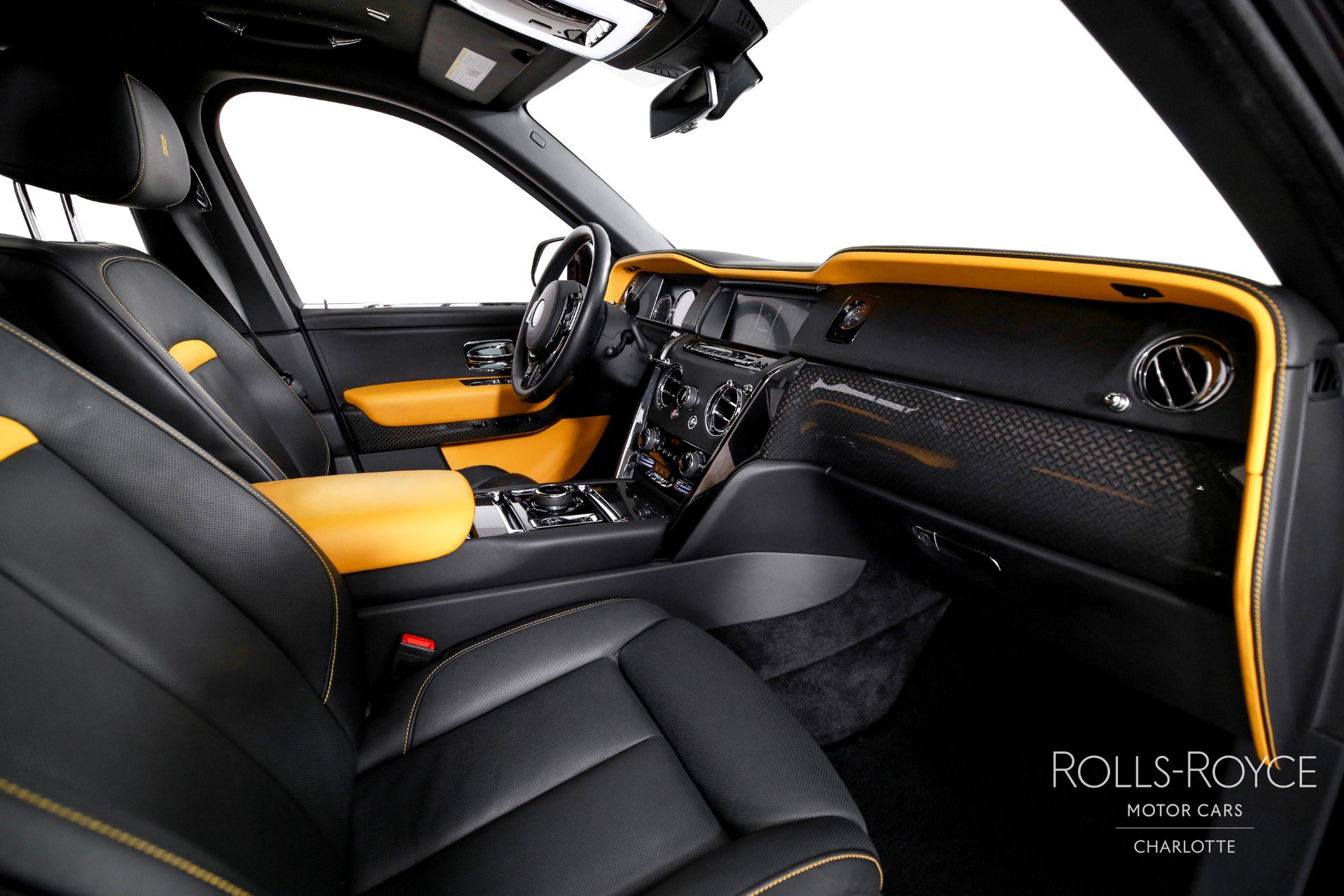 Certified 2023 Rolls-Royce Cullinan Black Badge w/ Driver's Package image 33