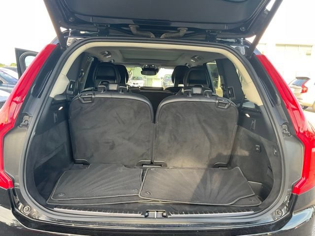 Certified 2022 Volvo XC90 T5 Momentum FWD image 10