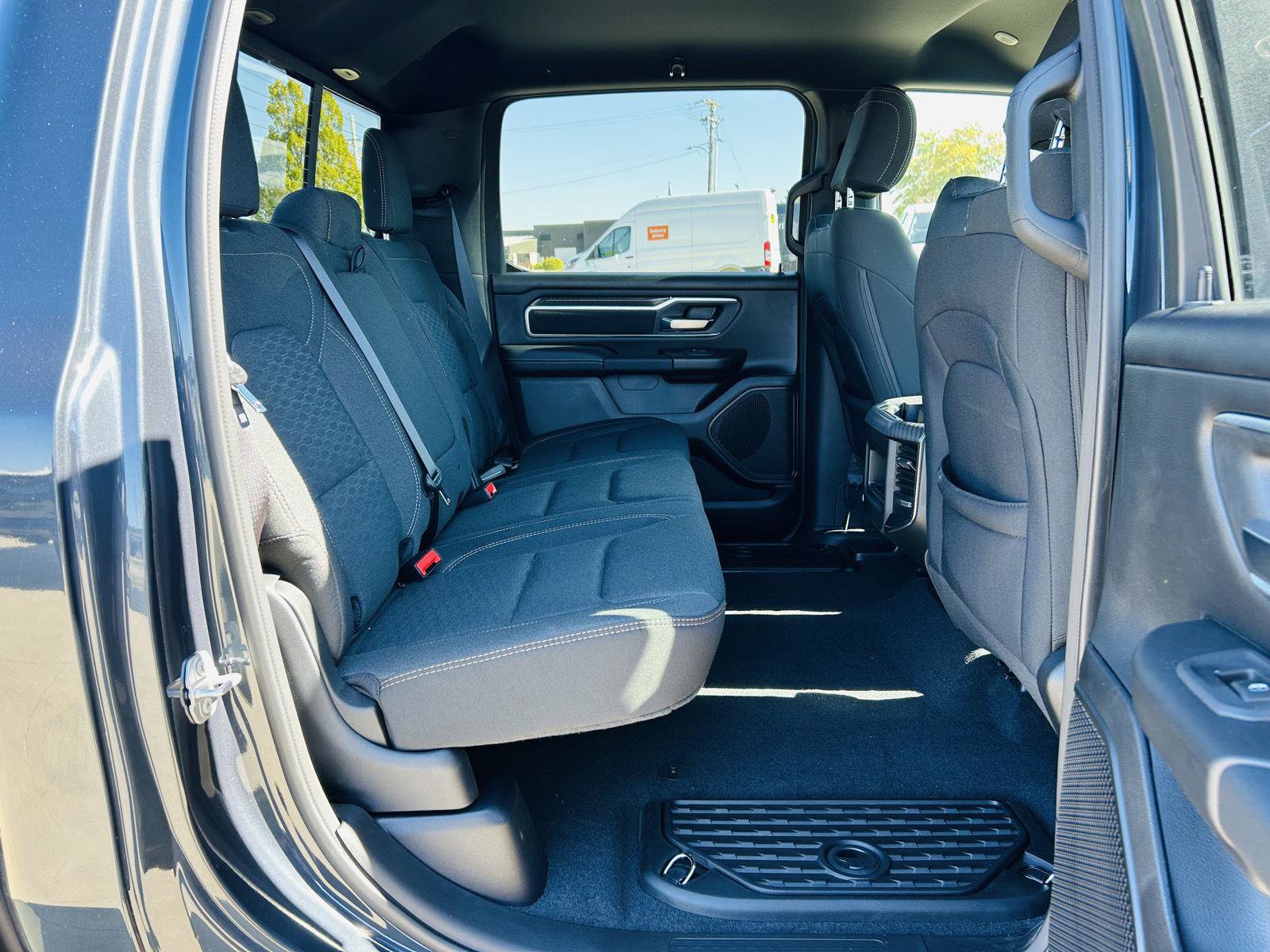 New 2027 RAM 1500 Big Horn AWD/4WD image 30