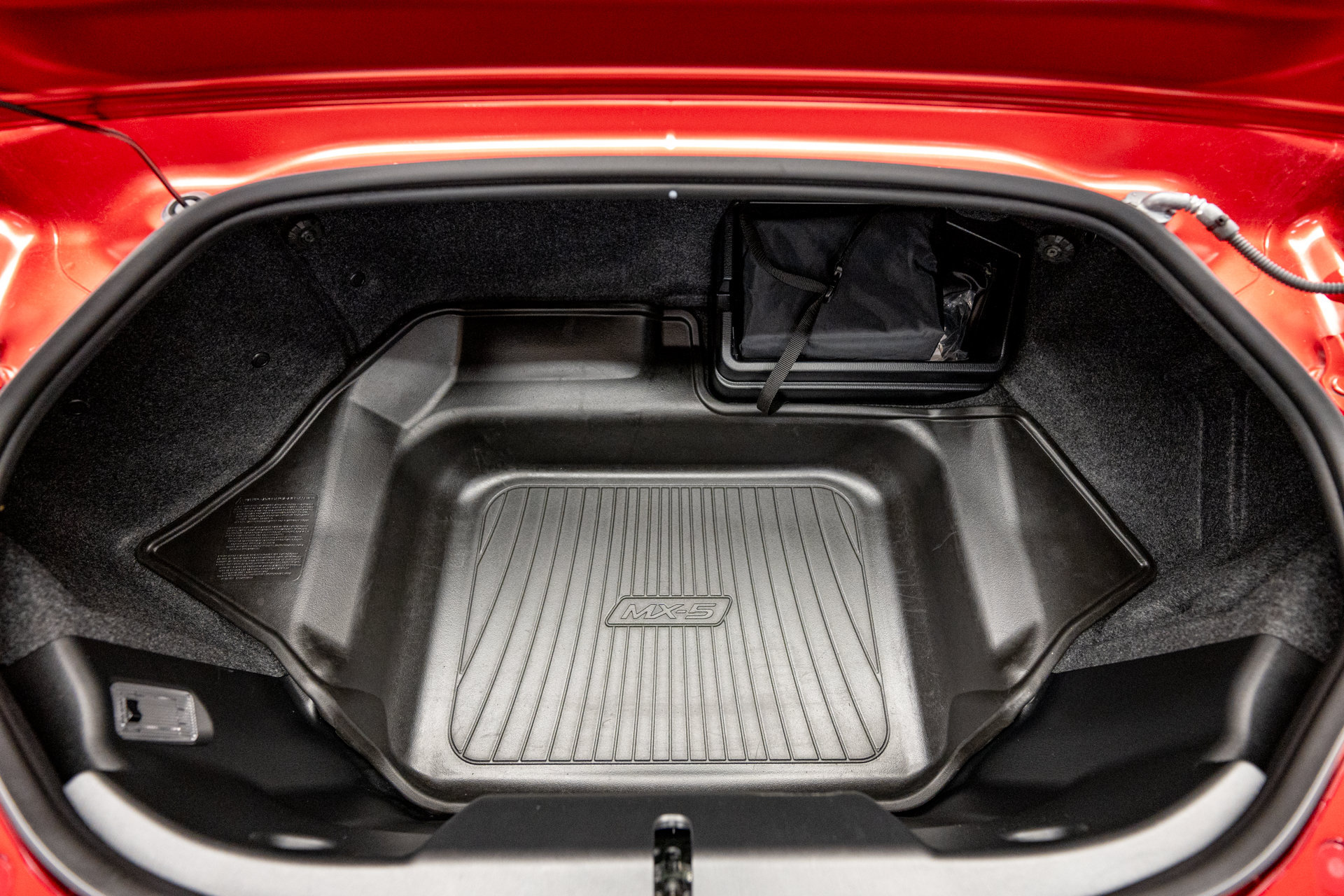 Used 2024 MAZDA MX-5 Miata RF Grand Touring RWD image 30
