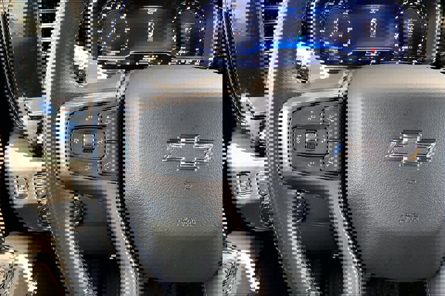 Used 2022 Chevrolet Silverado 1500 ZR2 w/ Technology Package AWD/4WD image 24