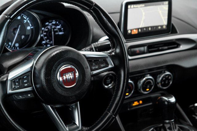 Used 2017 FIAT 124 Spider Classica RWD image 15