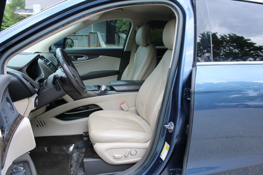 Used 2018 Lincoln MKX Select w/ Select Plus Package FWD image 14