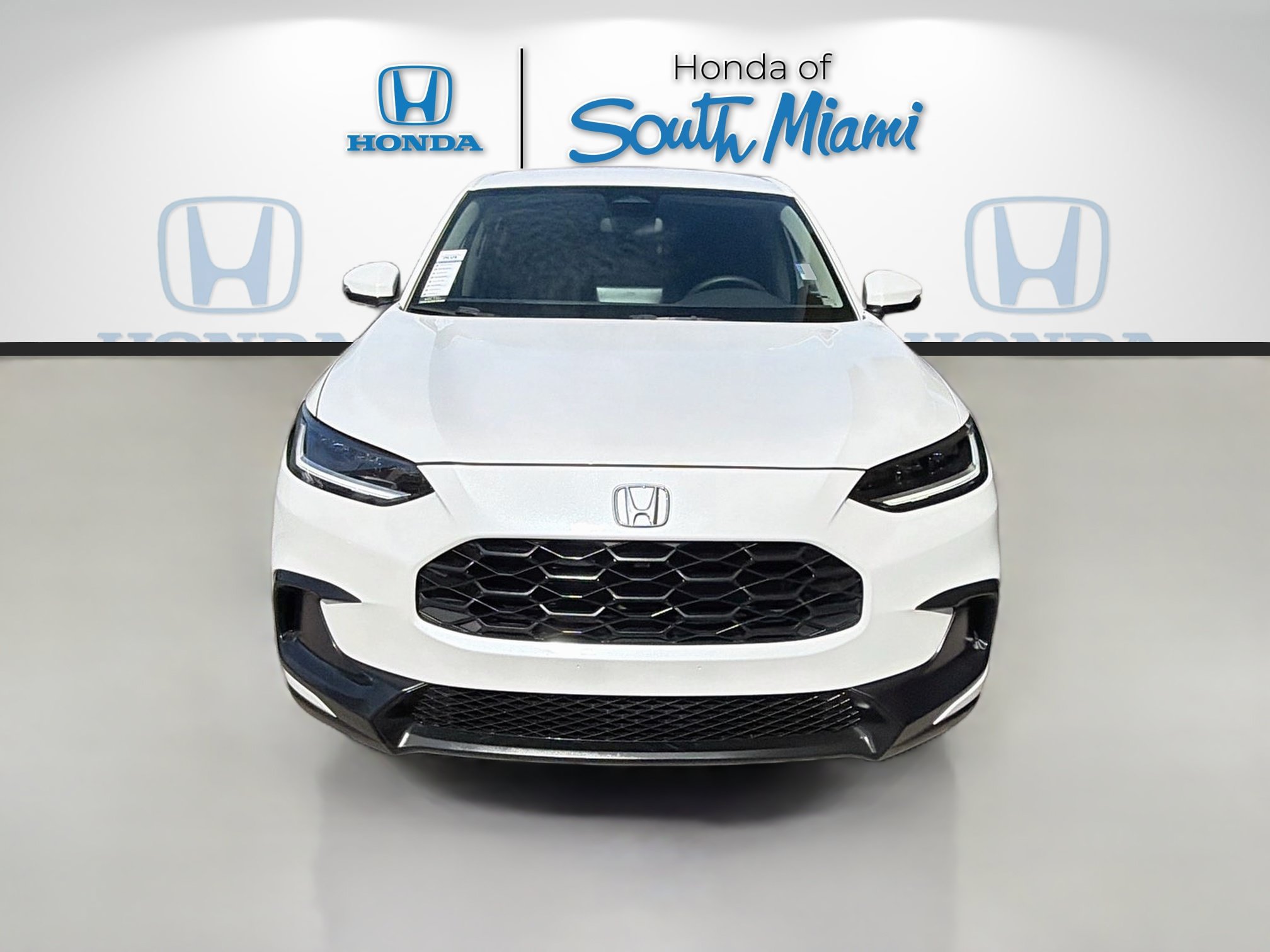 Used 2025 Honda HR-V LX image 2