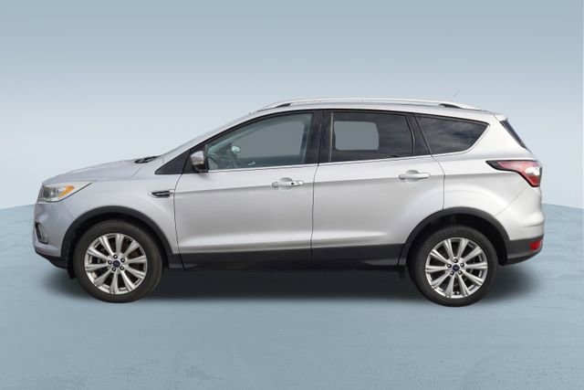 Used 2017 Ford Escape Titanium image 4