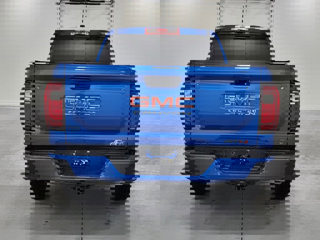 Used 2024 GMC Canyon AT4 w/ Technology Package image 8