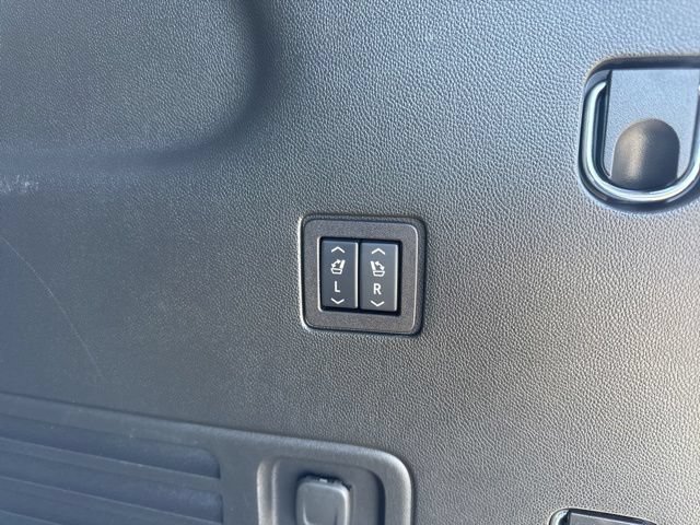 Used 2024 Chevrolet Traverse High Country w/ LPO, Floor Liner Package AWD/4WD image 13