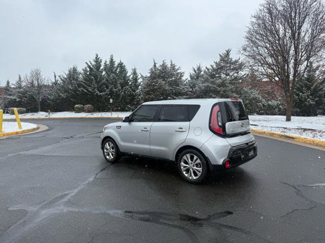 Used 2016 Kia Soul + image 3