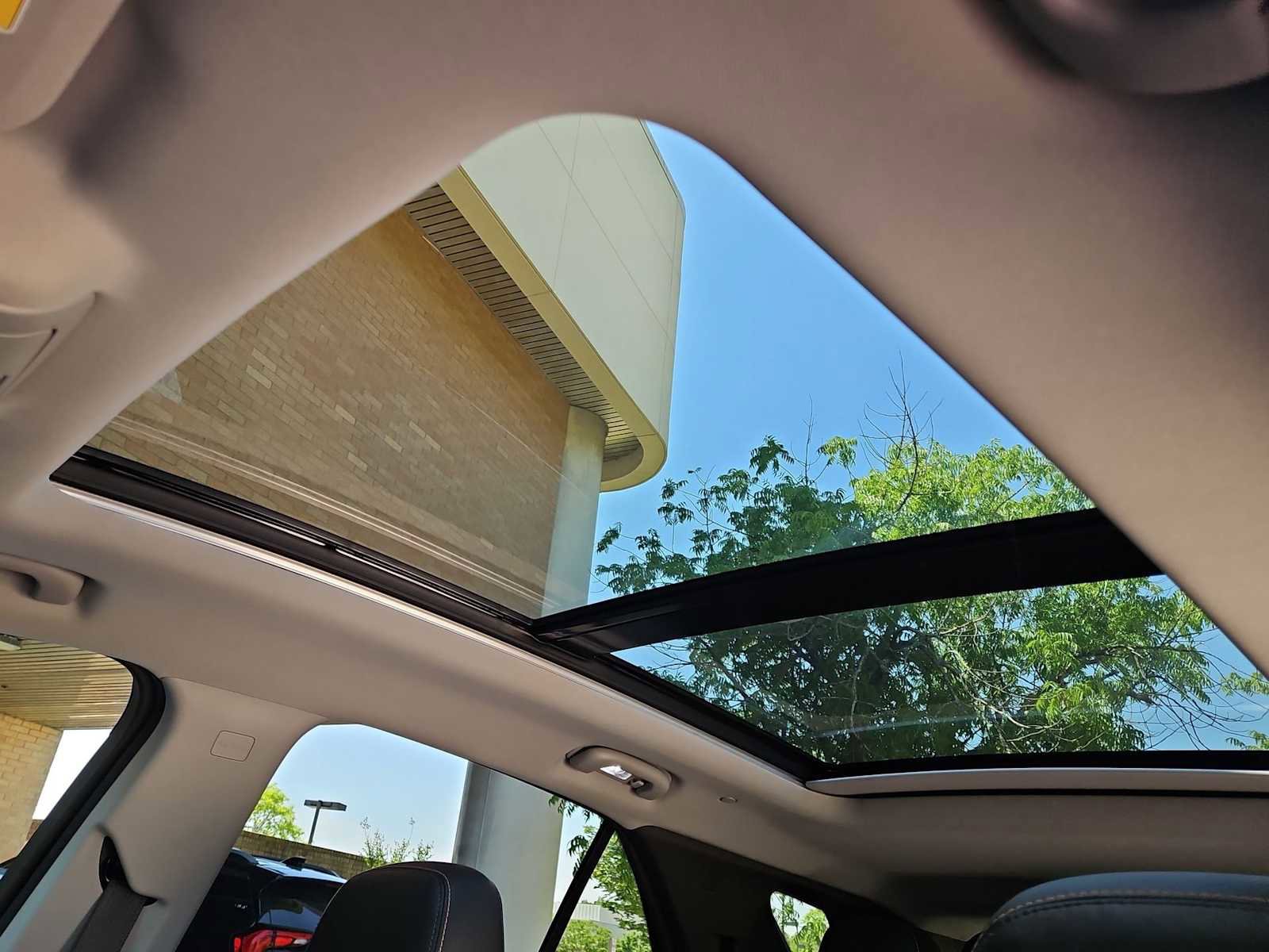 Certified 2023 Chevrolet Equinox Premier FWD image 20