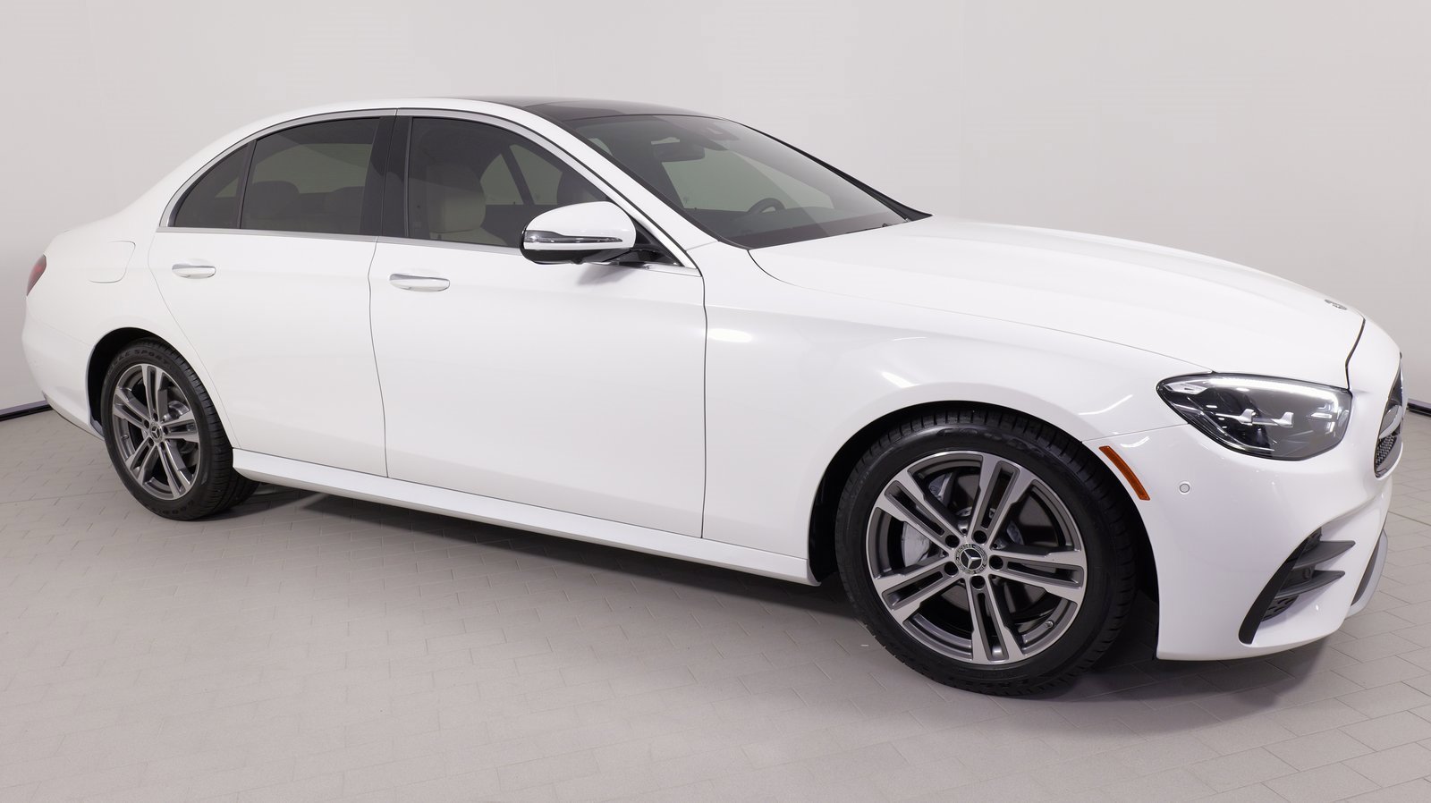 Used 2021 Mercedes-Benz E 350 Sedan image 24