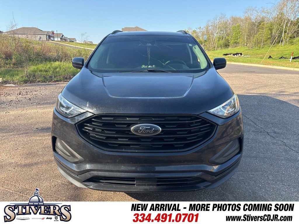 Used 2022 Ford Edge SE w/ Black Appearance Package image 2