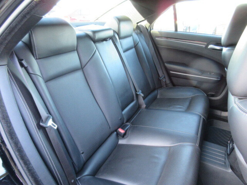 Used 2023 Chrysler 300 S w/ Comfort Group image 29