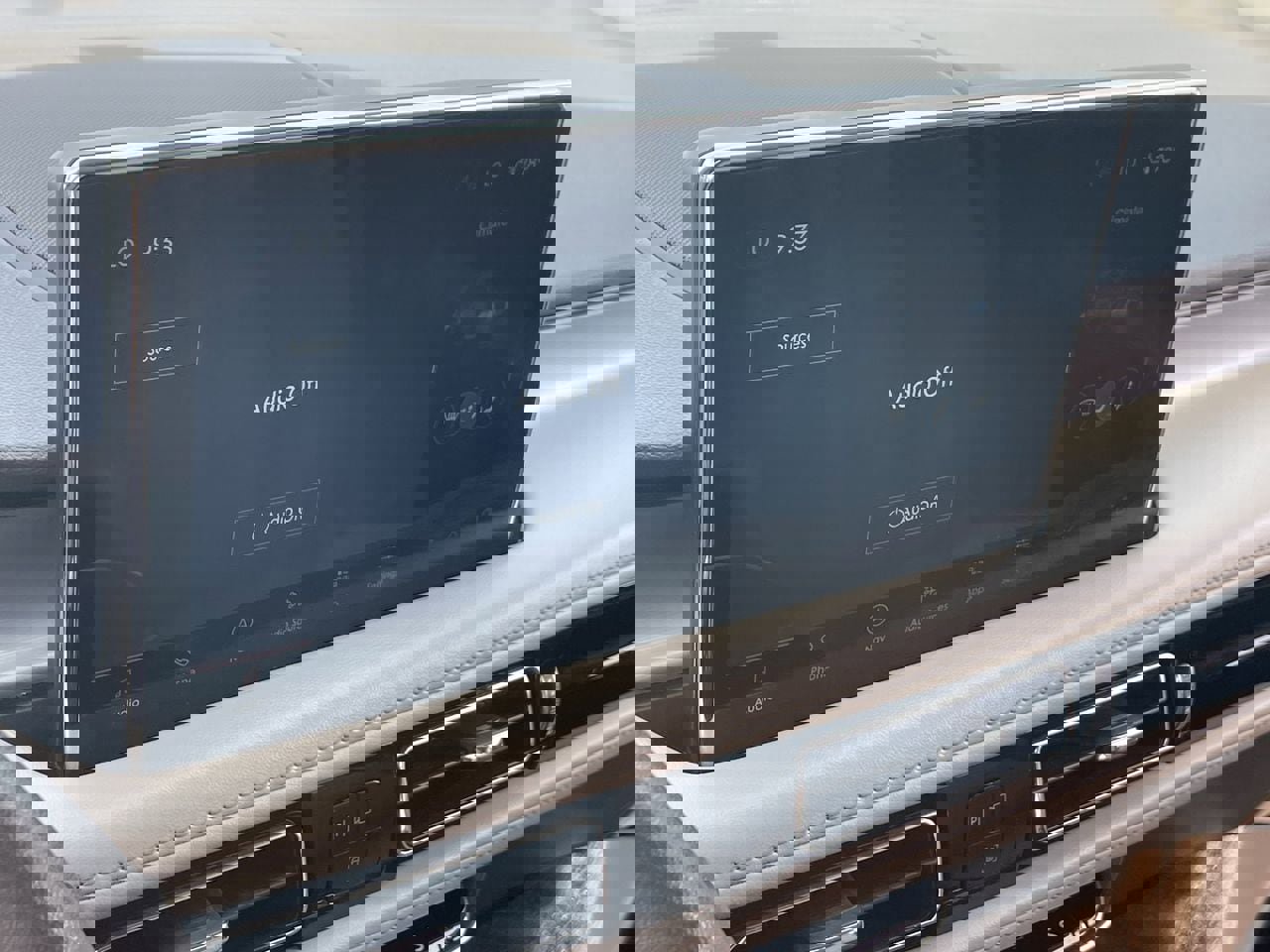 Used 2022 Lincoln Nautilus FWD w/ Premium Package image 26