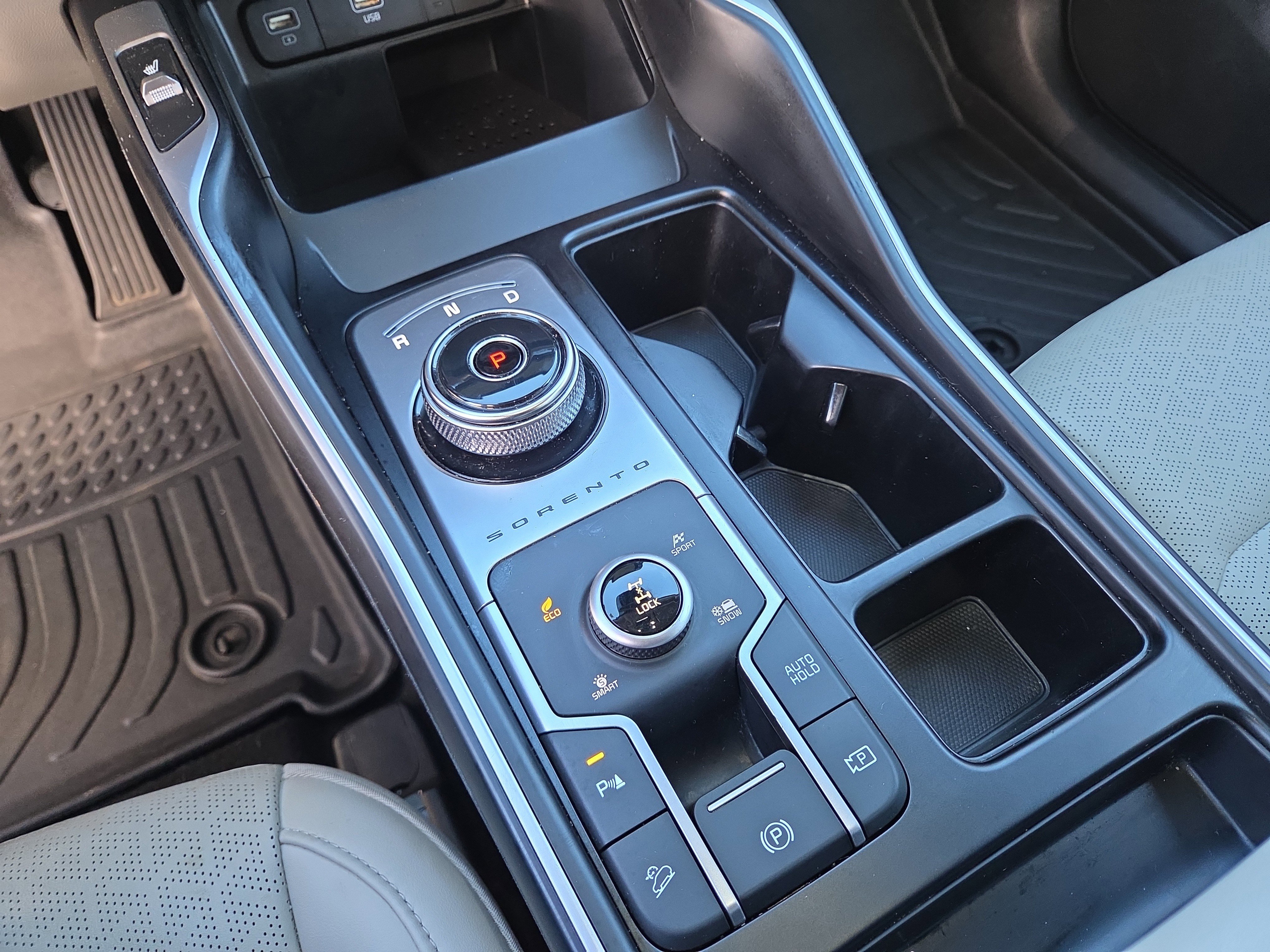 Used 2022 Kia Sorento EX w/ Panoramic Sunroof Package image 28