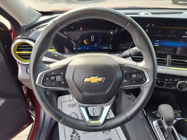 Certified 2024 Chevrolet Trax LT w/ LT Convenience Package image 14