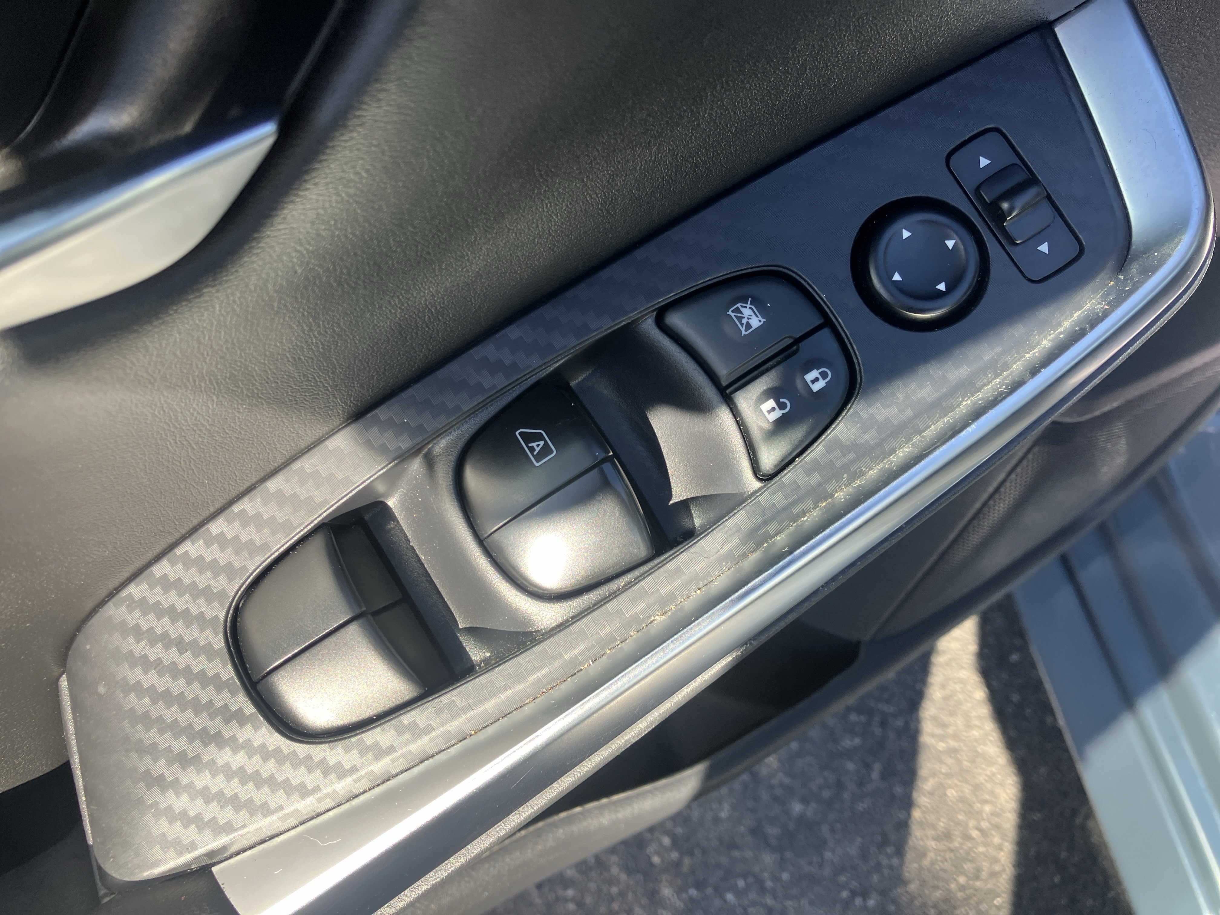 Used 2024 Nissan Sentra SR FWD image 16