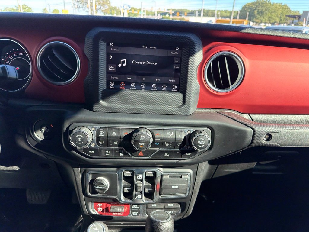 Used 2020 Jeep Gladiator Rubicon w/ Cold Weather Group AWD/4WD image 33