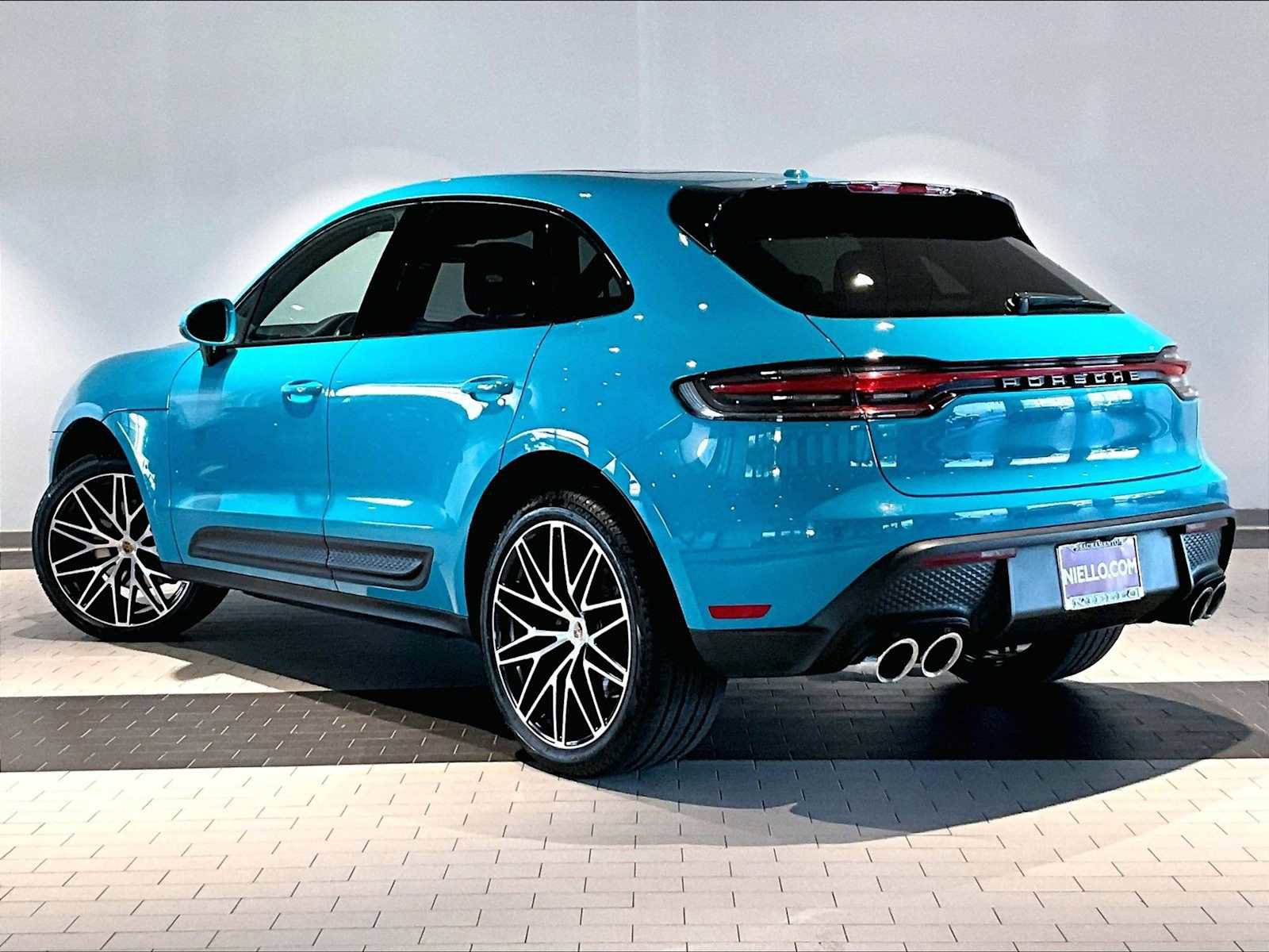 Used 2022 Porsche Macan image 3