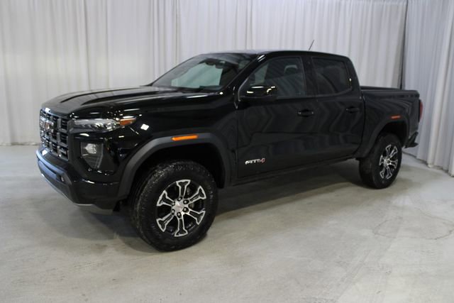 Used 2024 GMC Canyon AT4 w/ AT4 Premium Package image 30