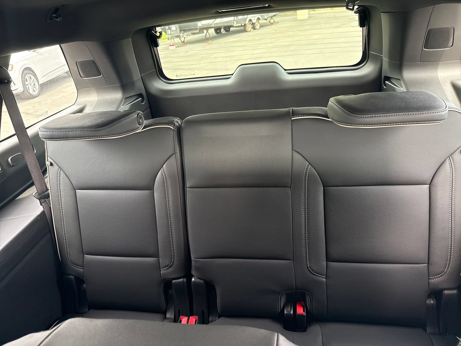 New 2026 GMC Yukon XL Elevation w/ LPO, Elevation Black Package AWD/4WD image 21