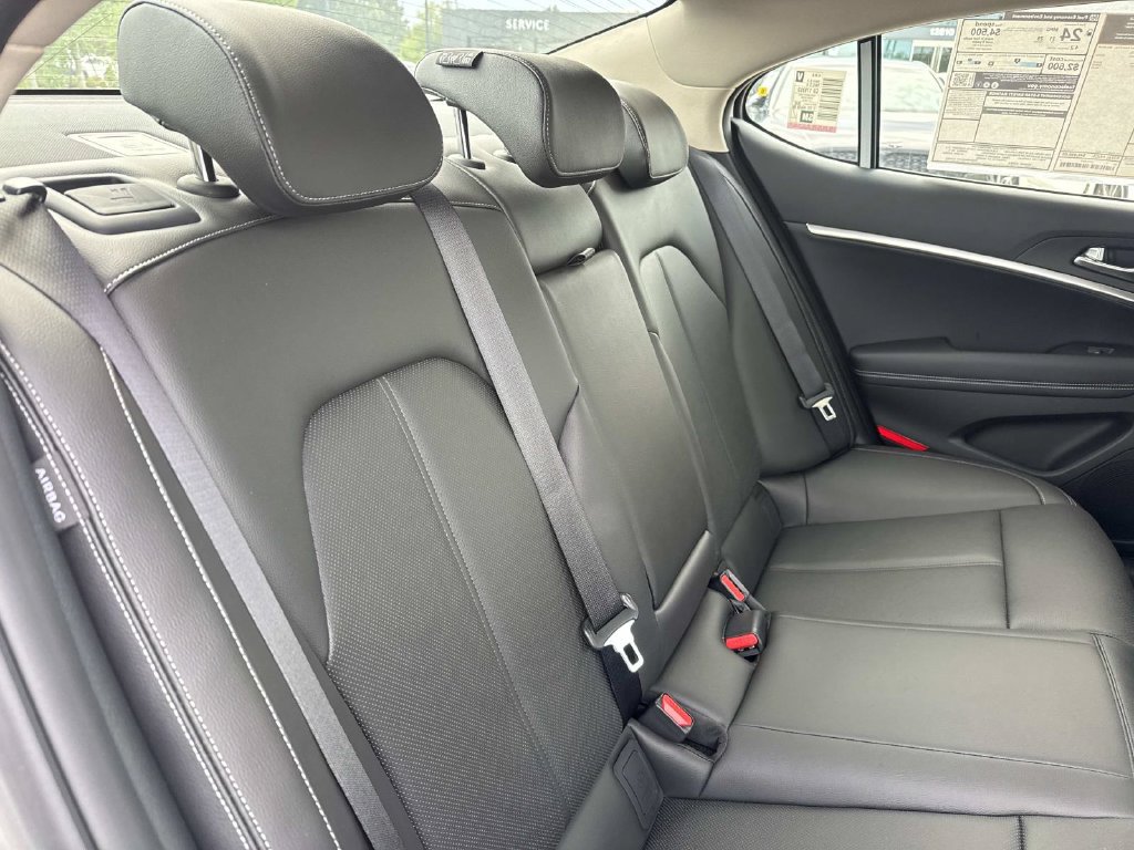 New 2026 Genesis G70 2.5T RWD image 12