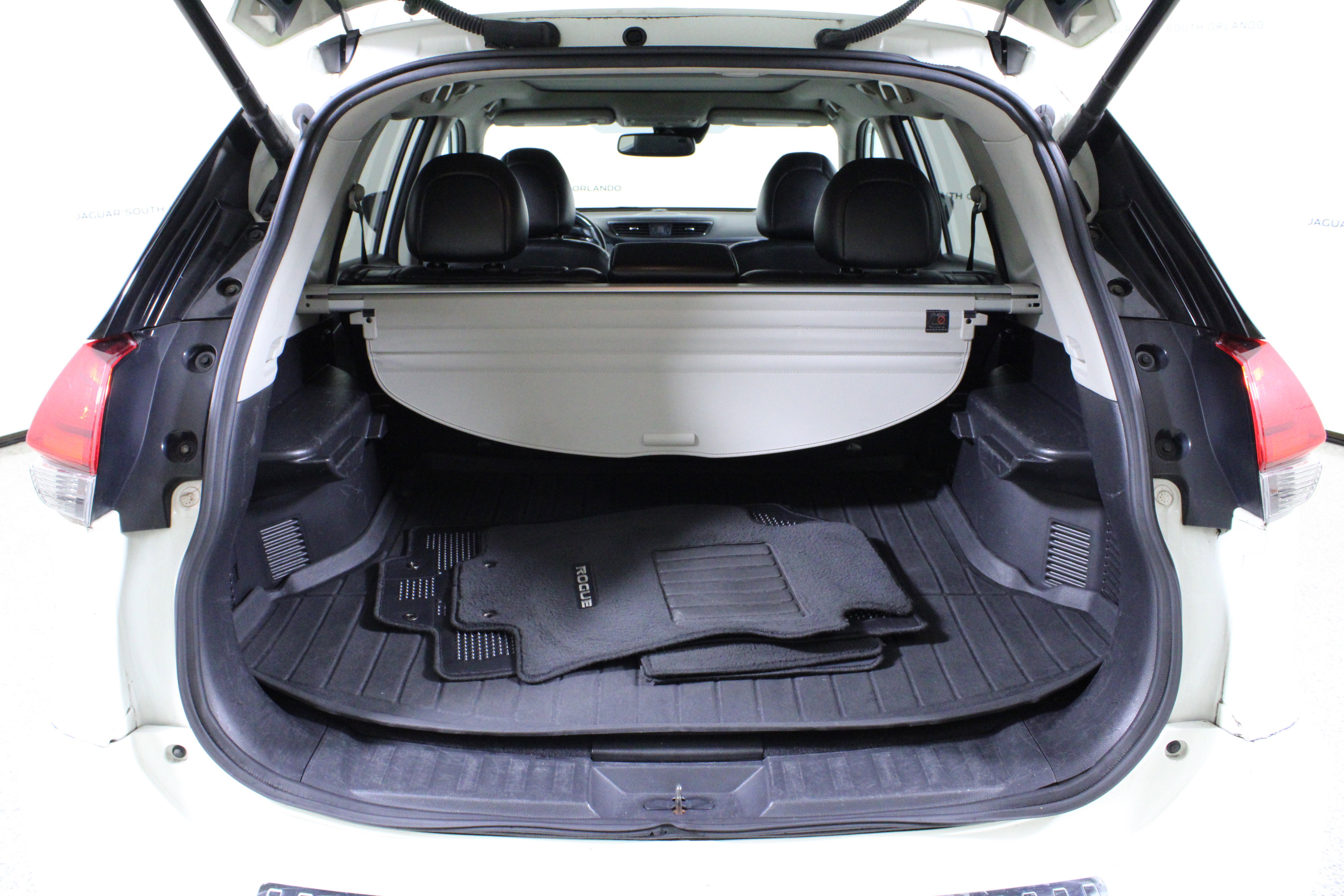 Used 2017 Nissan Rogue SL w/ SL Premium Package image 11