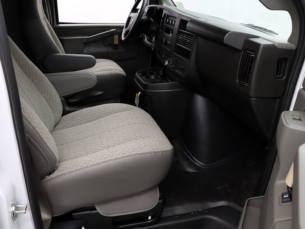 New 2025 Chevrolet Express 3500 Extended w/ Driver Convenience Package RWD image 28