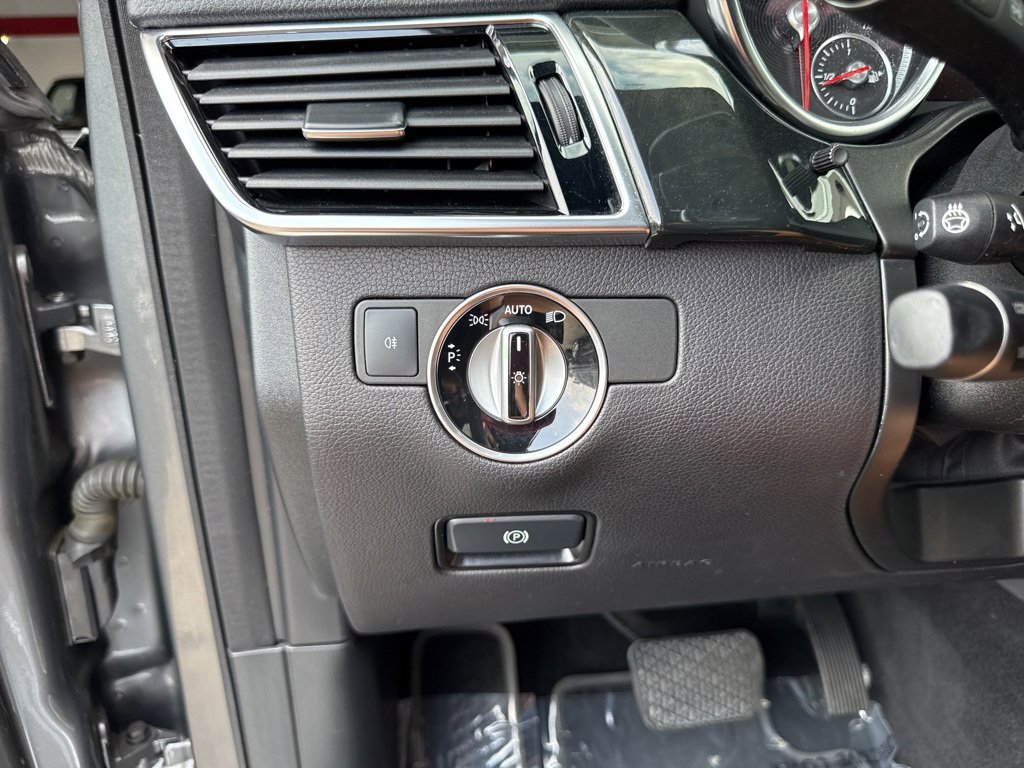 Used 2018 Mercedes-Benz GLS 450 4MATIC image 29