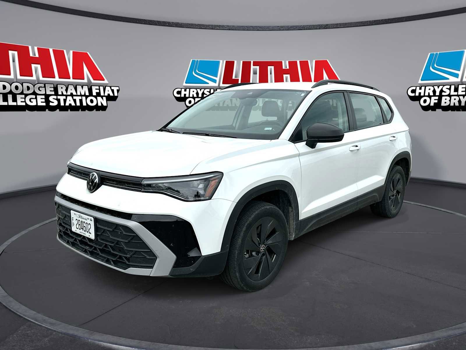Used 2025 Volkswagen Taos S FWD image 1