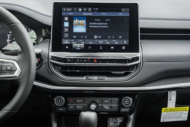 New 2026 Jeep Compass Latitude image 21