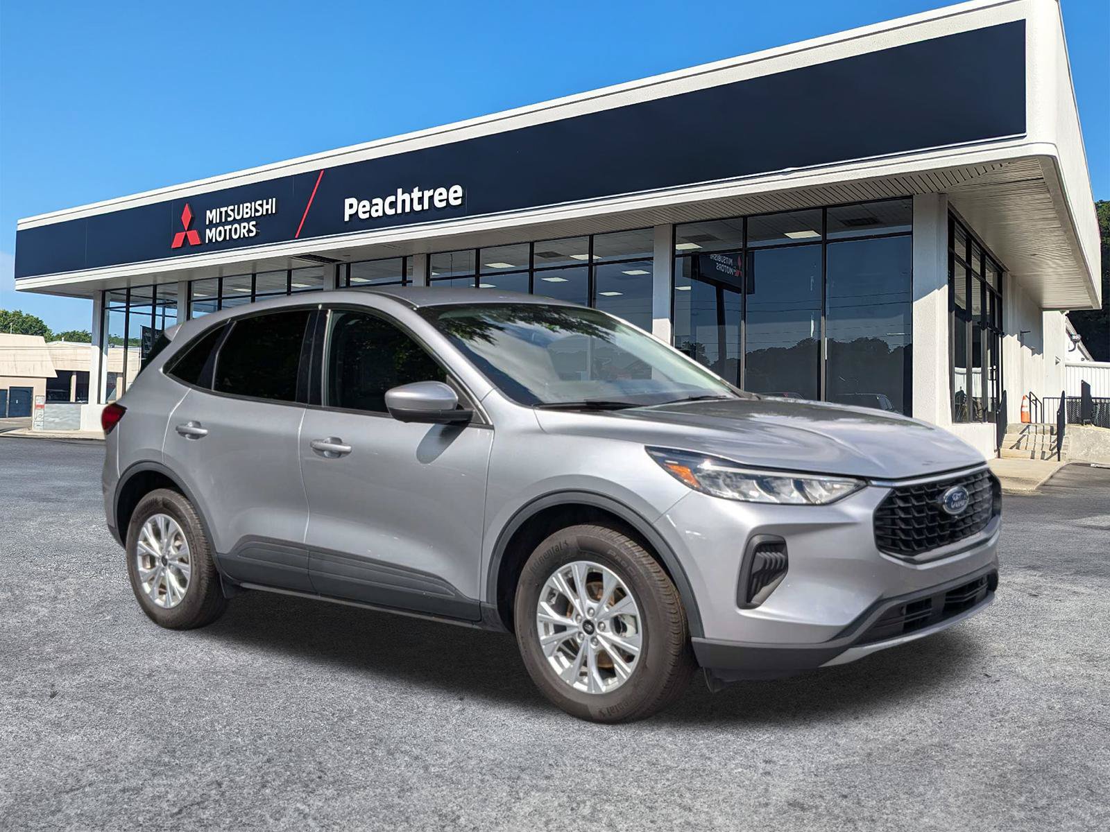 Used 2023 Ford Escape Active w/ Tech Pack #2 AWD/4WD image 1