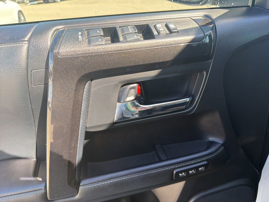 Used 2020 Toyota 4Runner Nightshade AWD/4WD image 13