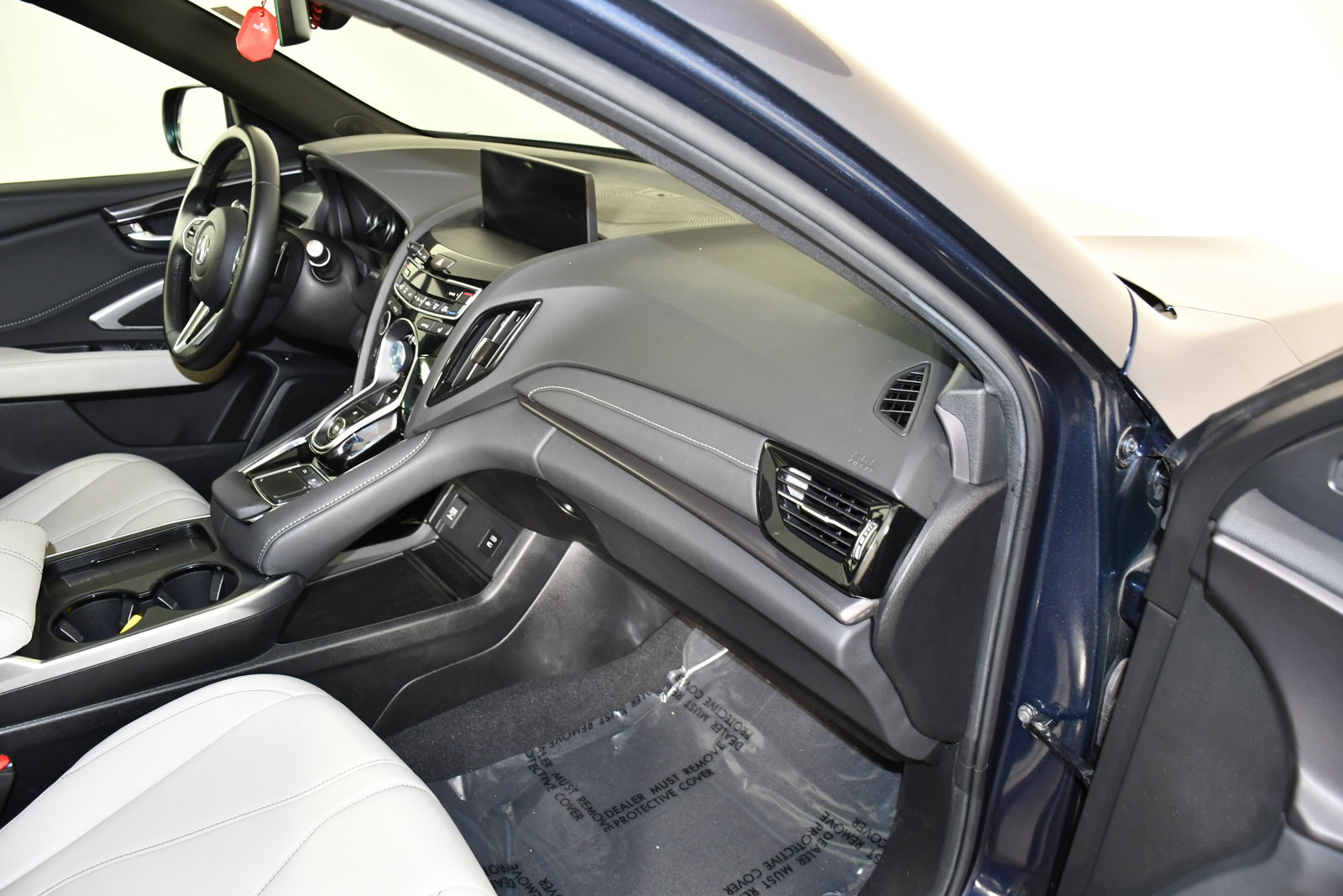 Used 2025 Acura RDX SH-AWD image 40