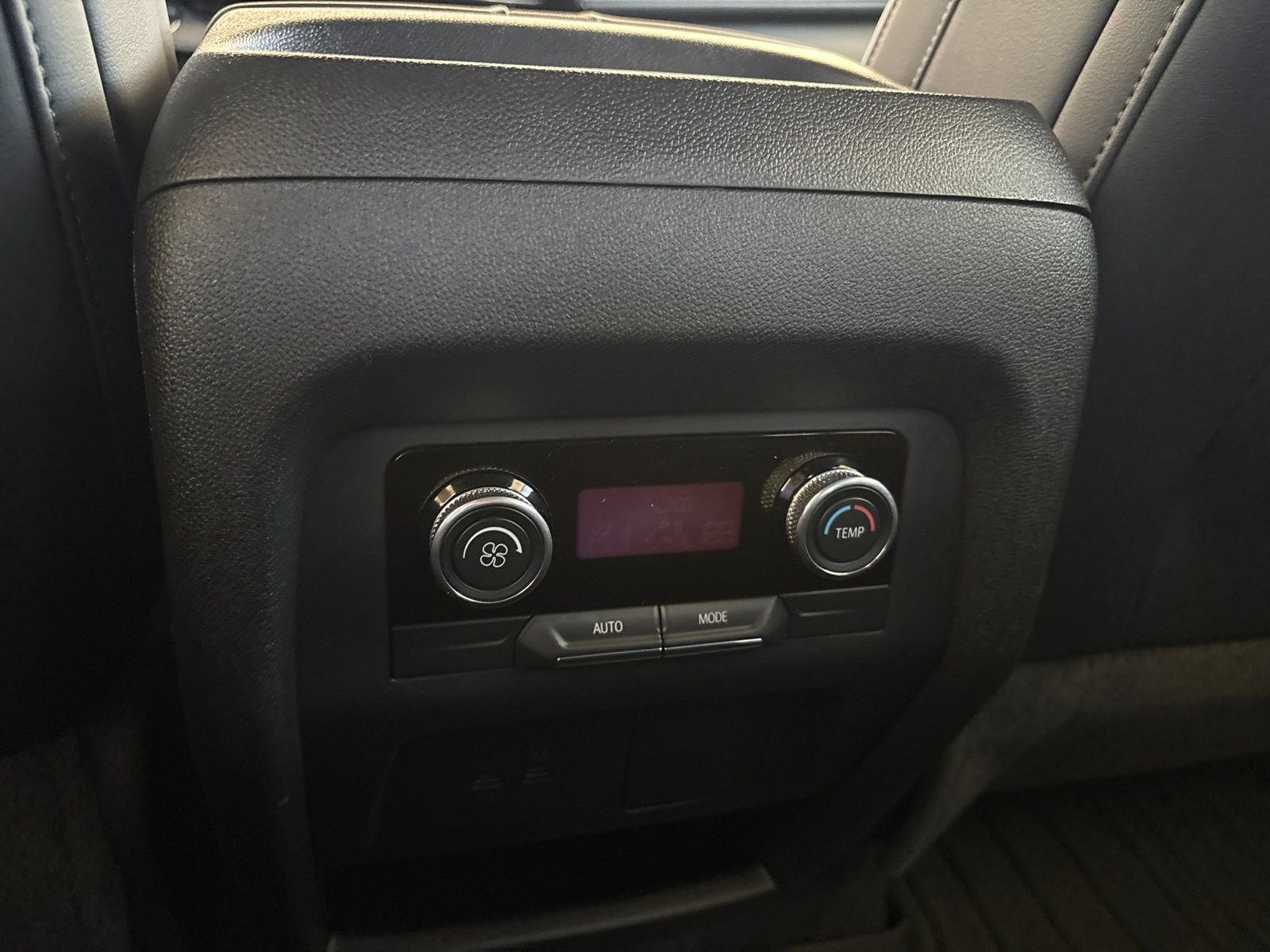 Used 2025 Buick Enclave Sport Touring FWD image 22