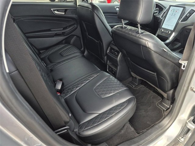 Used 2024 Ford Edge Titanium image 19