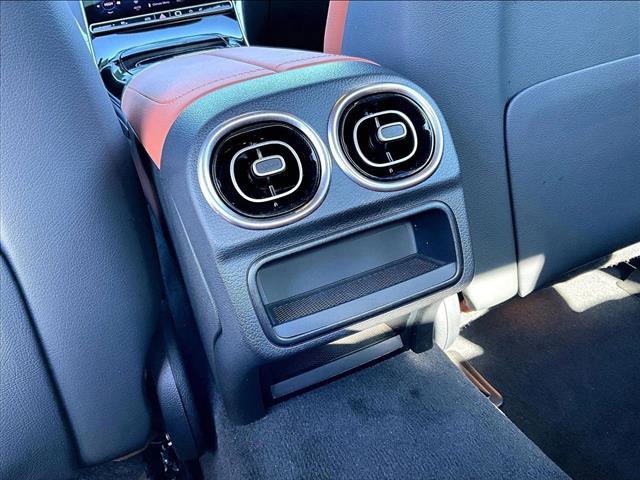 Used 2025 Mercedes-Benz C 300 Sedan image 25