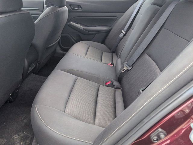 Used 2025 Nissan Altima 2.5 SV FWD image 27