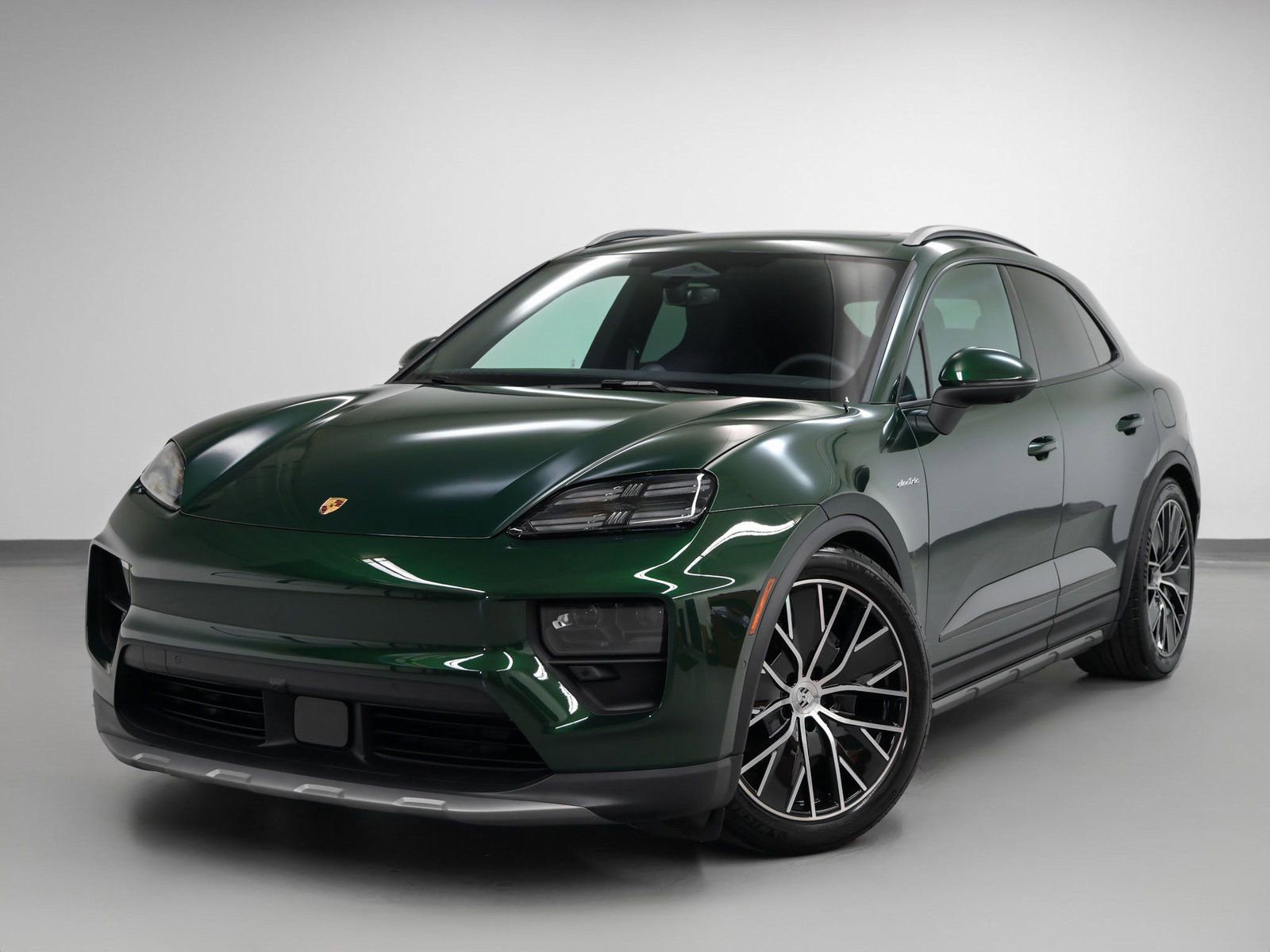 New 2025 Porsche Macan 4 Electric video 1