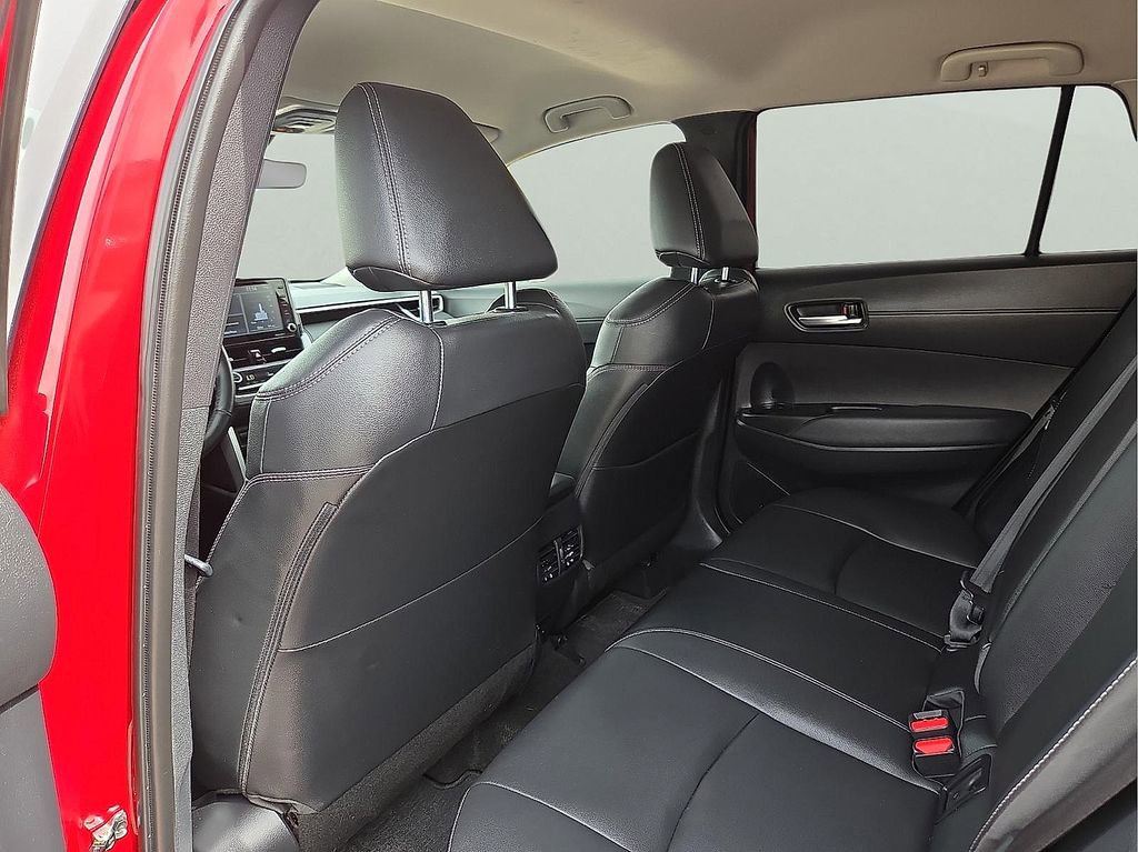 Used 2022 Toyota Corolla Cross XLE image 10